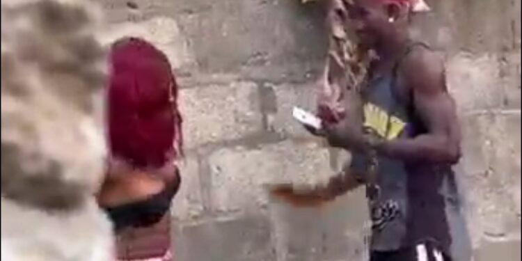 Skitmaker pranks lady to go bare, do quicky for iphone 12 (VIDEO)