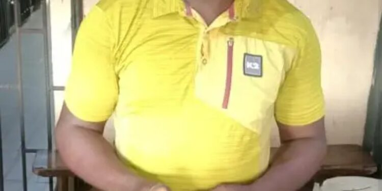 Police arrests man for stabbing wife to death during fight (Screenshot)