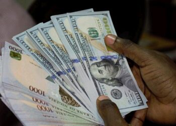 Naira depreciates further to N930 to Dollar at parallel market