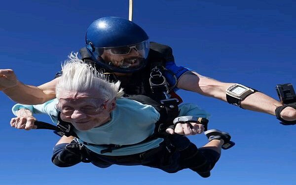 104 year old woman d!es after undertaking skydiving attempt to break Guinness World Record