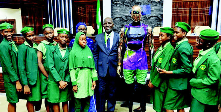 Secondary school girls build AI robot called ‘Okiki-Saggy’ (VIDEO)