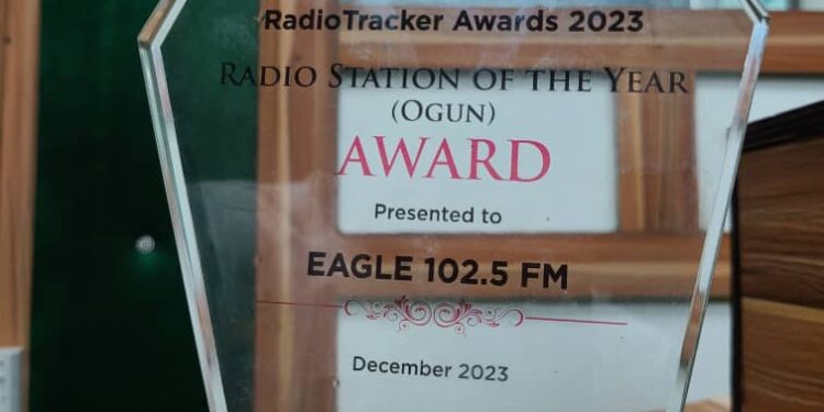 Kalejaye’s Eagle FM Bags 2023 Radio Tracker’s “Station of the Year Award”