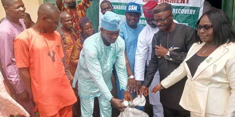 SAfER: Oyo to give feeds, other inputs to thousands of livestock, piggery farmers
