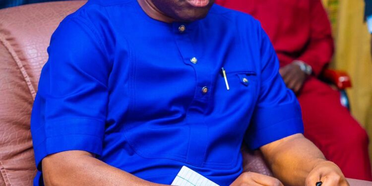Iseyin Real Estate Practitioners Commend Makinde on Infrastructural Development