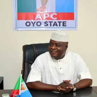Oyo Federal Character Commissioner Pays Tribute to Late APC Chairman, Isaac Omodewu
