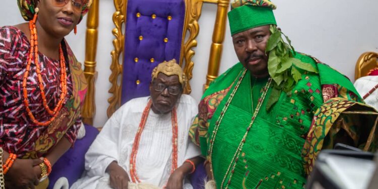 Elevation: Senator Alli thanks Olubadan, pledges continued service to Ibadanland