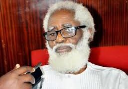 Oyo NUJ felicitates Amb Yemi Farounbi at 80