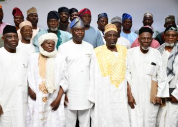 Makinde commends Oyo Muslim community over support for his govt.Donates bus for propagation of Islam