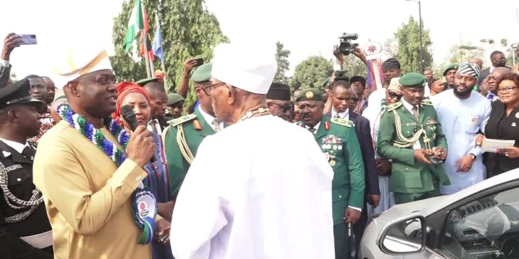 Makinde Gifts New Car to FRSC Pioneer Director of Operations