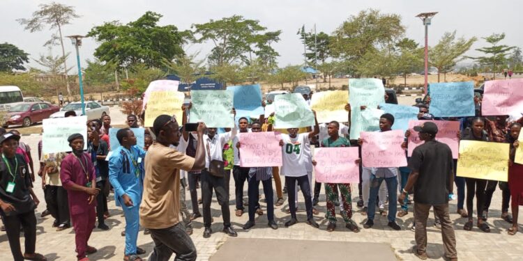 Protest as FUOYE Students Condemn SSANU Women’s Committee Over Alleged Plot to Destabilize University