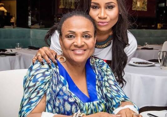 Olugbon of Orile-Igbon Condoles with Florence Ajimobi Over Daughter’s Death